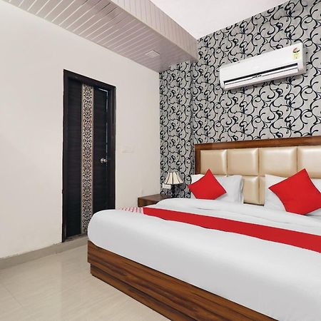 Hotel O Sangeet Фаридабад Екстериор снимка